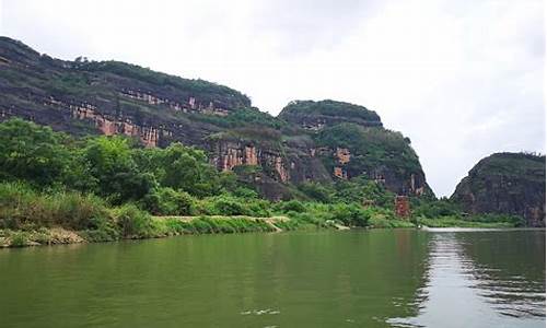 龙虎山旅游攻略必玩的景点_龙虎山旅游攻略必玩的景点有哪些